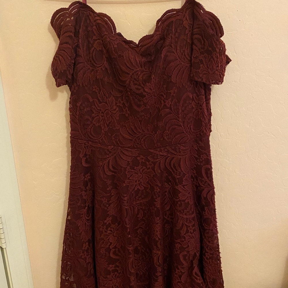 Windsor Maroon colored Lace Dress. Size L.